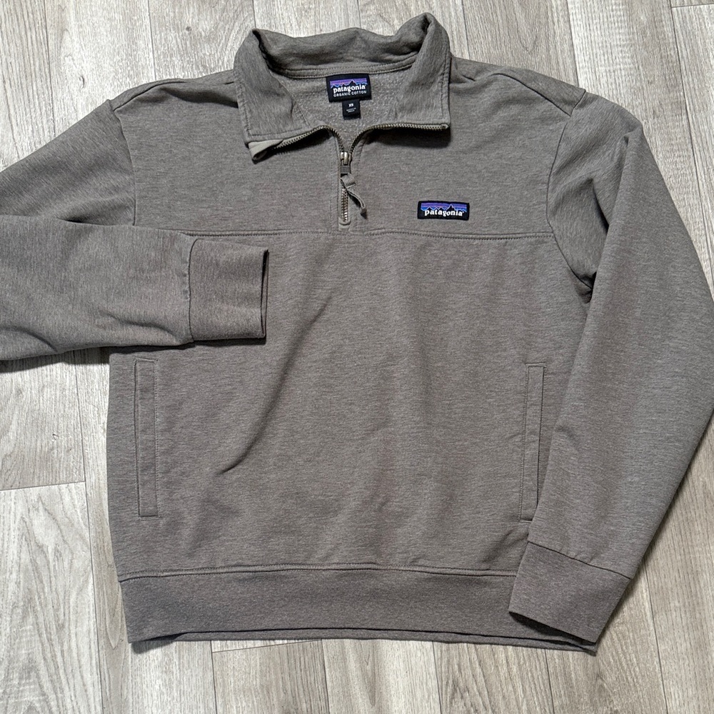 Patagonia Charcoal Quarter-Zip Fleece